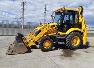 Jakie zużycie paliwa charakteryzuje koparko-ładowarkę JCB 3CX?