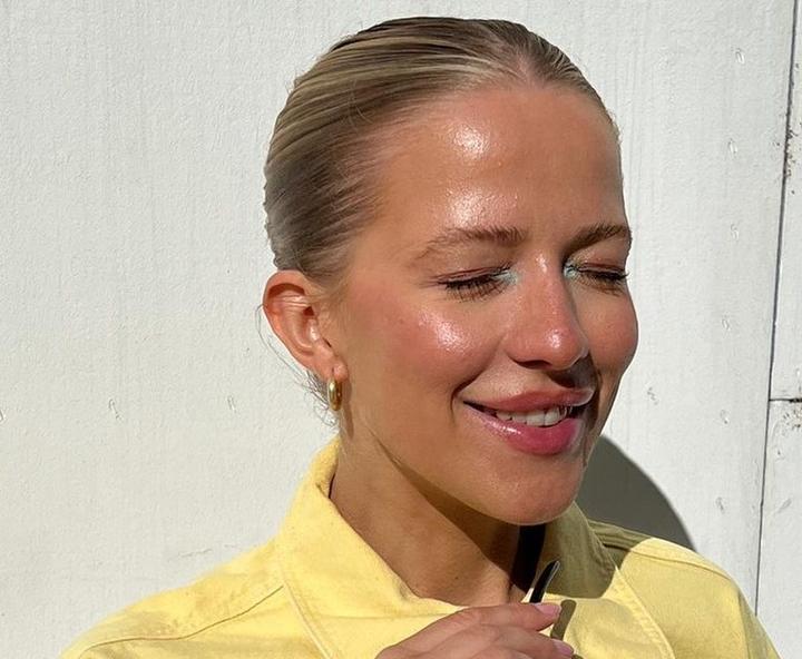 Analiza źródeł dochodu influencerki