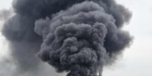 Czarny dym z diesla – Dlaczego twój silnik może się tak zachowywać?