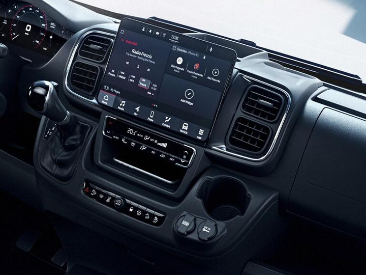 Gdzie znajdziesz akumulator w Oplu Movano 2026? Sprawdź nasze wskazówki!