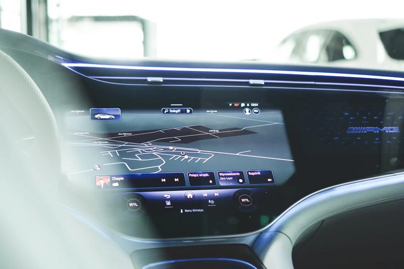 Jak aktywować internet w Mercedesie – prosta instrukcja krok po kroku