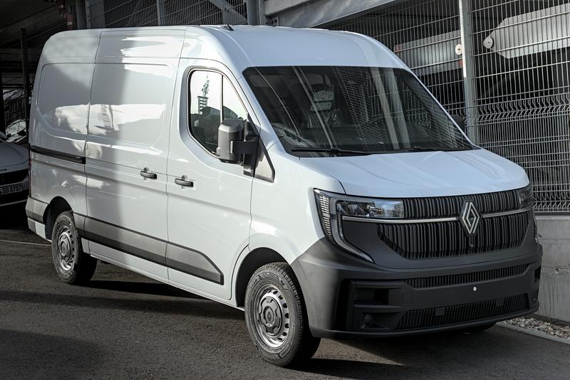Jak wybrać idealny silnik do Renault Master?
