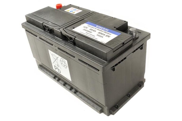 Gdzie znajduje się akumulator w Volvo XC90? Podpowiadamy!